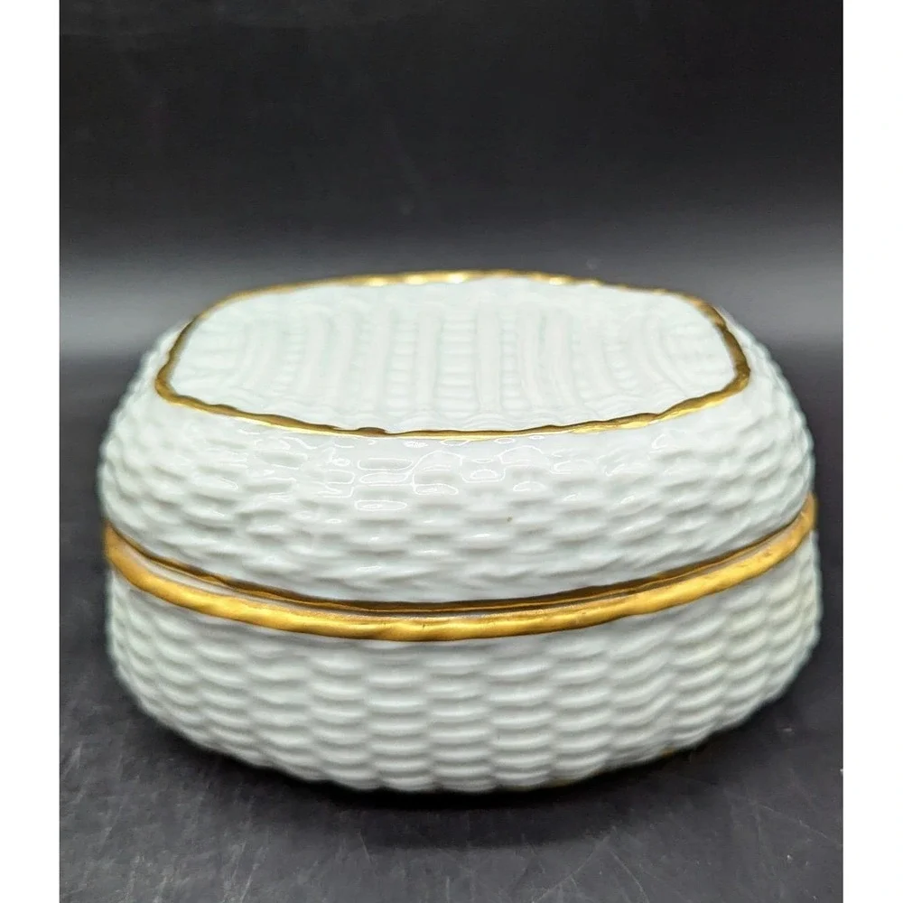 Vintage Limoges Porcelain Basketweave Trinket Dresser Box While 5.25